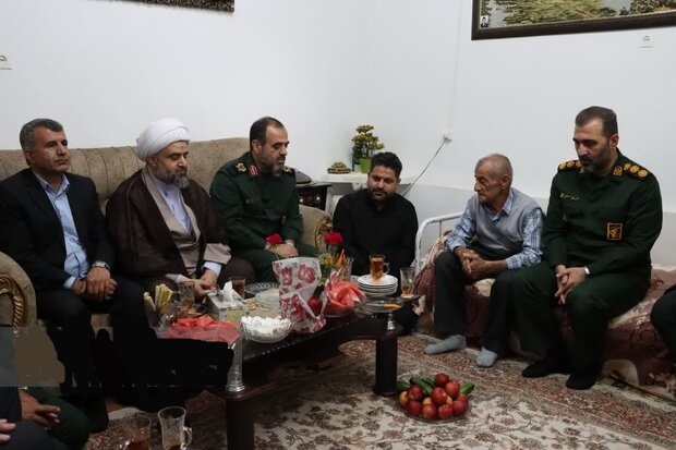 سردار دامغانی: خانوادههای شهدا با ایثار انقلاب را ماندگار کردهاند
