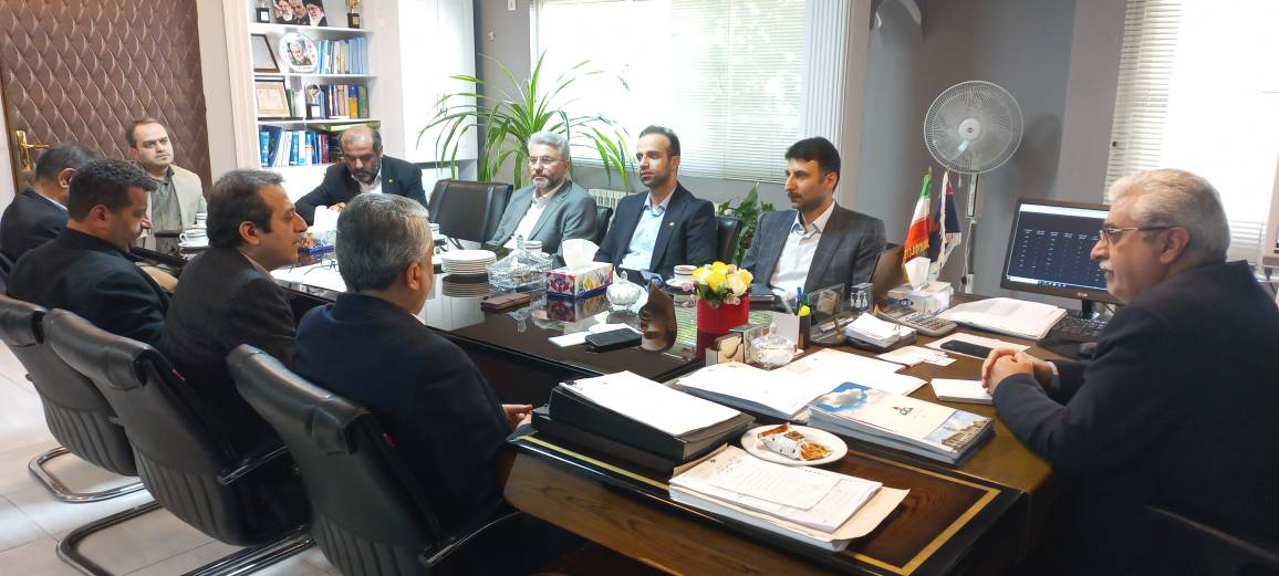 در نشست مدیر پخش فرآوردههای نفتی گیلان با مدیران منطقه آزاد انزلی ؛ مسائل مرتبط با تأمین سوخت در منطقه آزاد انزلی بررسی شد